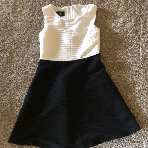 Formal black and white dress - Picture 1 of 3